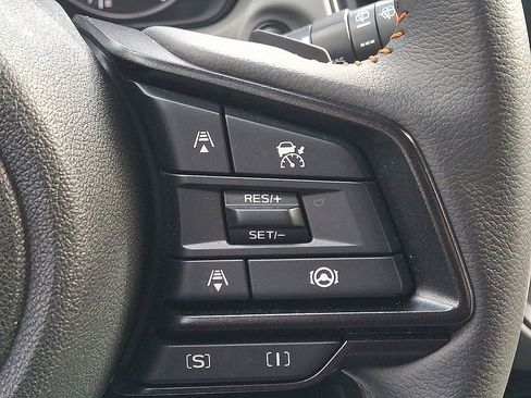 Certified 2025 Subaru Crosstrek 2.5i Limited w/ Crosstrek Mirror Package image 26