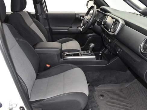 Used 2023 Toyota Tacoma TRD Sport AWD/4WD image 26