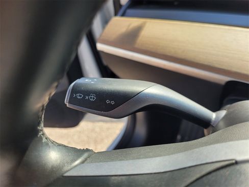 Used 2018 Tesla Model 3 Long Range image 33