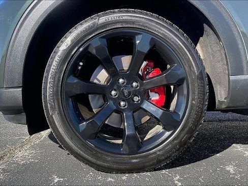 Certified 2022 Ford Explorer ST w/ ST Street Pack image 9