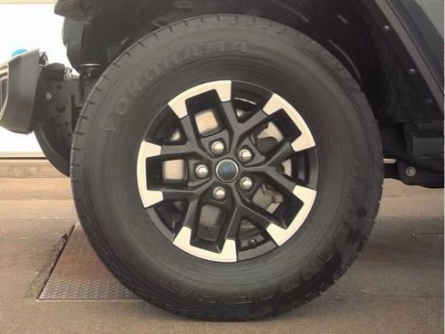 Used 2024 Jeep Wrangler Unlimited Rubicon 4xe AWD/4WD image 12