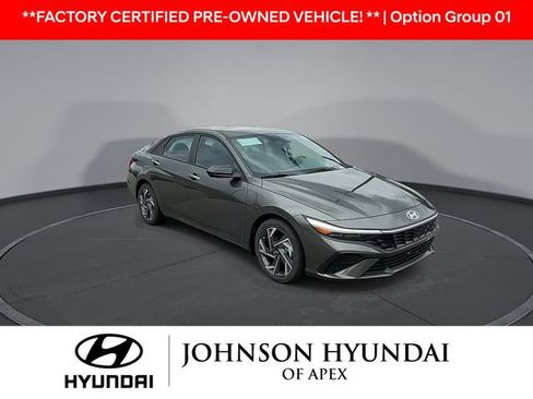 Used 2025 Hyundai Elantra Sport FWD image 2