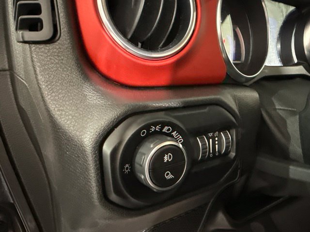 Used 2020 Jeep Gladiator Rubicon AWD/4WD image 17