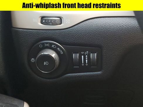 Certified 2018 Jeep Cherokee Latitude image 23