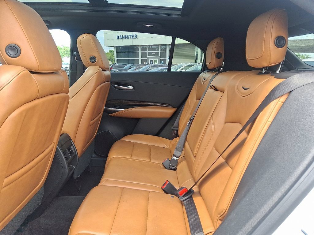 Used 2020 Cadillac XT4 Premium Luxury AWD/4WD image 10