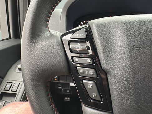 Used 2026 Nissan Frontier PRO-4X AWD/4WD image 17