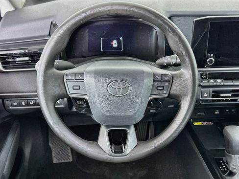 Used 2026 Toyota Camry LE FWD image 18