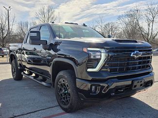 Used 2024 Chevrolet Silverado 2500 LT w/ Midnight Edition video 1