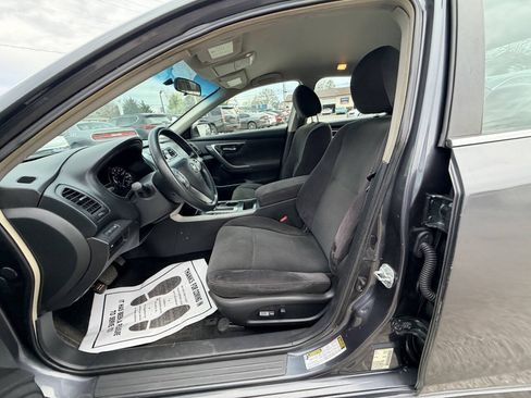 Used 2013 Nissan Altima 2.5 S FWD image 30