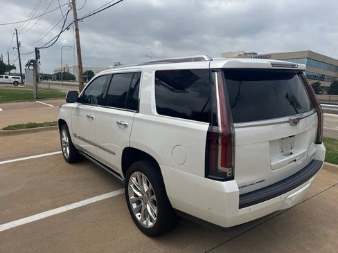 Used 2017 Cadillac Escalade Premium Luxury AWD/4WD image 14