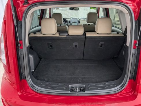 Used 2013 Kia Soul ! w/ Premium Pkg image 24
