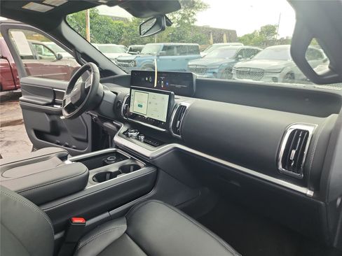 New 2025 Ford Expedition Max Platinum w/ Stealth Performance Package image 29