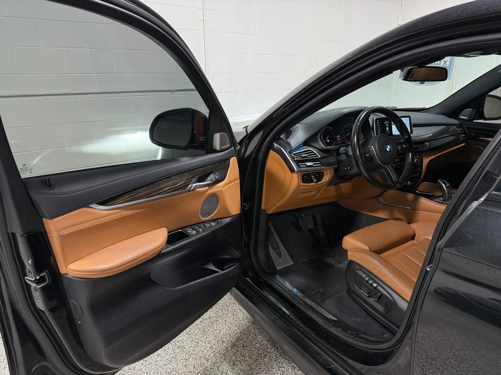 Used 2018 BMW X6 xDrive35i AWD/4WD image 3