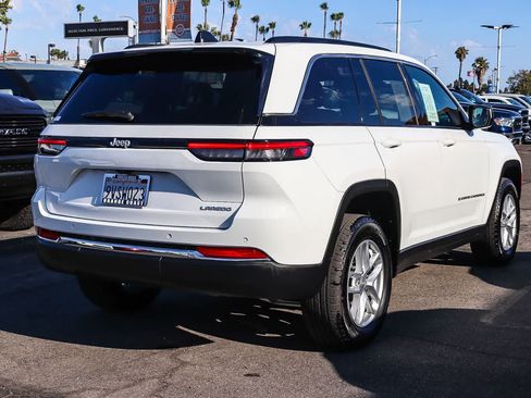 Used 2025 Jeep Grand Cherokee Laredo X RWD image 4