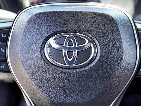Used 2023 Toyota Corolla SE w/ SE Premium Package FWD image 36