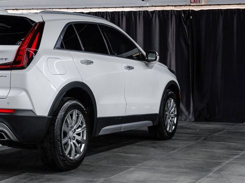 Used 2021 Cadillac XT4 Premium Luxury image 12