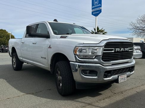 Used 2021 RAM 2500 Big Horn w/ Level 1 Equipment Group AWD/4WD image 2