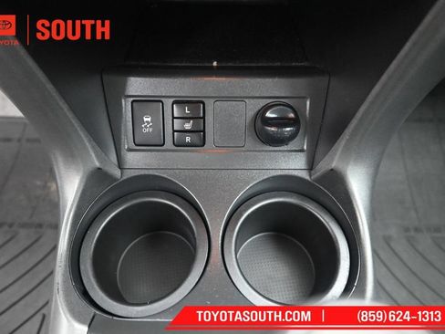 Used 2011 Toyota RAV4 Limited w/ Limited Extra Value Pkg AWD/4WD image 14