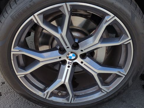 Used 2021 BMW X5 sDrive40i w/ M Sport Package RWD image 13