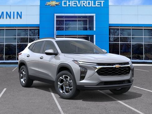 New 2026 Chevrolet Trax LT w/ LT Convenience Package FWD image 8