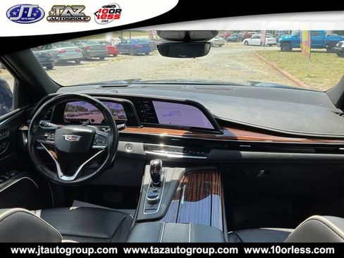 Used 2022 Cadillac Escalade ESV Premium Luxury AWD/4WD image 19