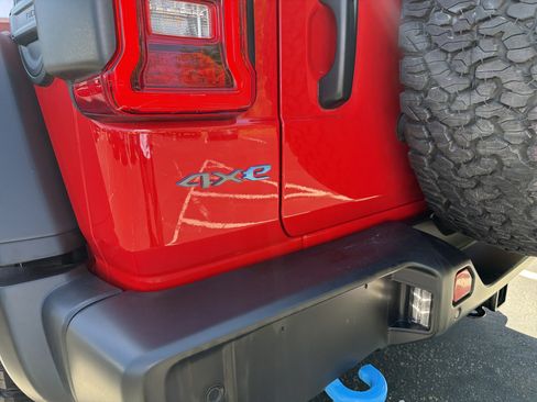 Certified 2025 Jeep Wrangler Unlimited Rubicon 4xe w/ Safety Group AWD/4WD image 12
