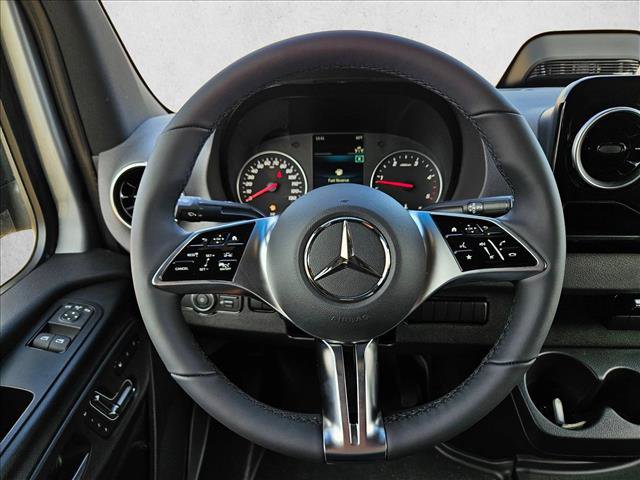 Used 2025 Mercedes-Benz Sprinter 2500 image 12