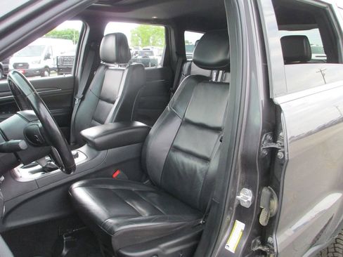 Used 2019 Jeep Grand Cherokee Limited AWD/4WD image 19
