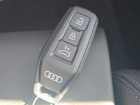 New 2025 Audi Q5 Premium Plus image 28