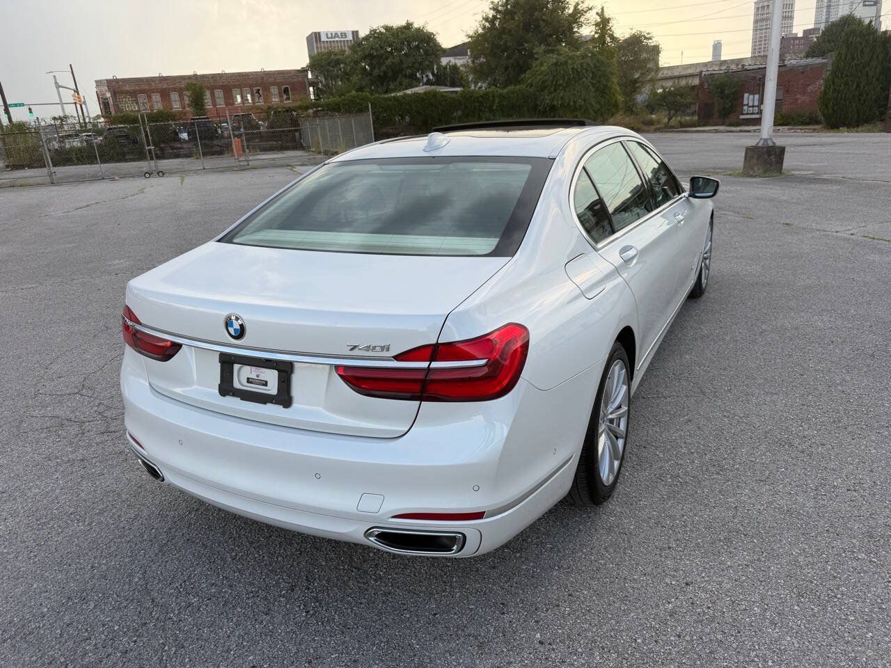 Used 2017 BMW 740i RWD image 6