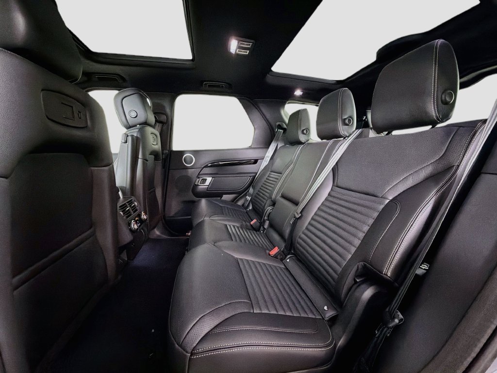 New 2026 Land Rover Discovery S AWD/4WD image 26