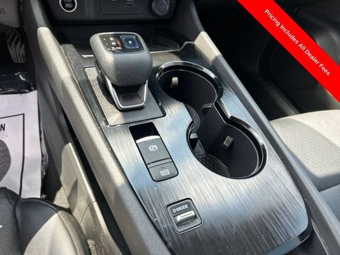 Used 2021 Nissan Rogue SV w/ Premium Package FWD image 11