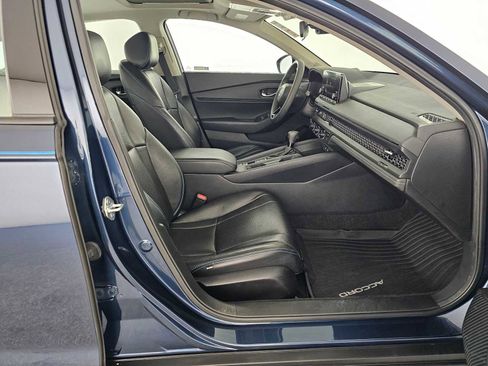 Used 2024 Honda Accord EX image 10