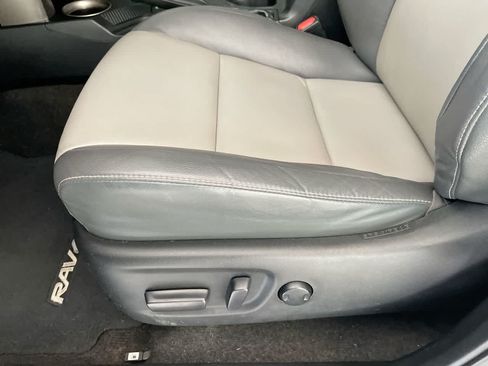 Used 2015 Toyota RAV4 Limited AWD/4WD image 12