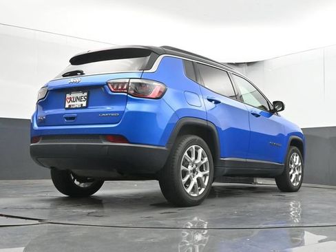 Used 2025 Jeep Compass Limited AWD/4WD image 44