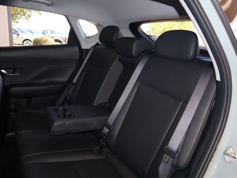 Used 2024 Hyundai Kona Limited AWD/4WD image 38