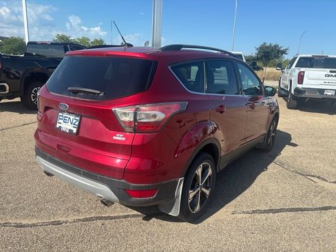 Used 2017 Ford Escape SE w/ SE Leather Comfort Package AWD/4WD image 8