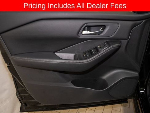 Certified 2026 Nissan Rogue SV FWD image 12