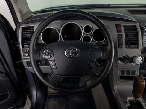Used 2010 Toyota Tundra Limited AWD/4WD image 30
