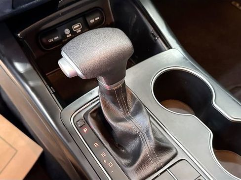 Used 2020 Kia Sorento LX image 17