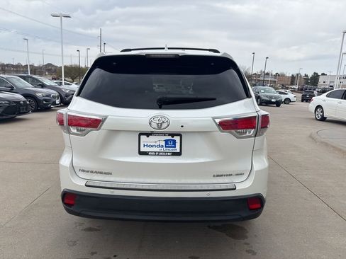 Used 2015 Toyota Highlander Limited Platinum image 6