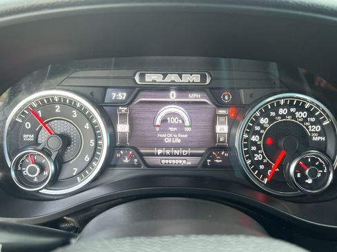 Used 2023 RAM 1500 Laramie AWD/4WD image 28
