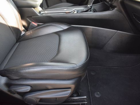 Used 2022 Jeep Compass Latitude image 8