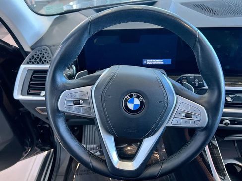 Used 2024 BMW X7 xDrive40i image 17