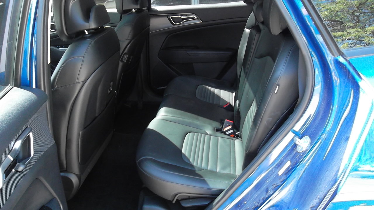 Used 2024 Kia Sportage SX FWD image 7