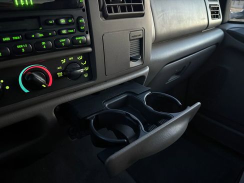 Used 2002 Ford F250 4x4 Crew Cab Super Duty image 32