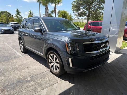 Certified 2022 Kia Telluride EX w/ EX Premium Package FWD image 2