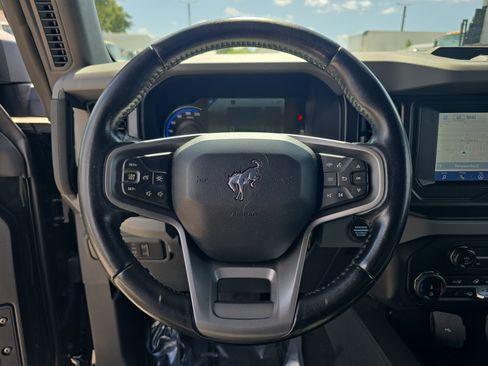 Used 2022 Ford Bronco Big Bend w/ Sasquatch Package AWD/4WD image 26