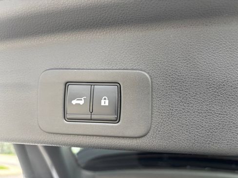 Certified 2025 Nissan Murano SV AWD/4WD image 29