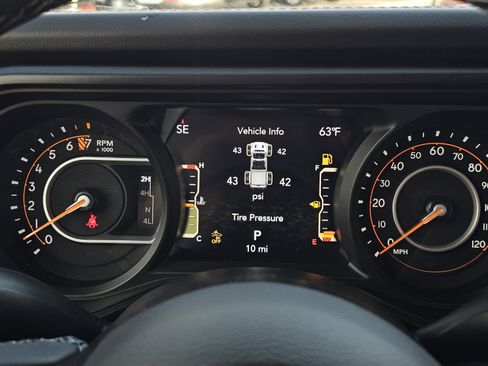 New 2026 Jeep Gladiator Mojave image 12